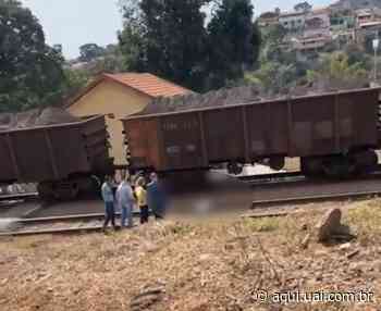 Mulher morre atropelada por trem ao atravessar linha férrea em Sarzedo - UAI
