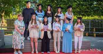 VLOT!-campus Sint-Laurentius reikt diploma's uit | Lokeren | hln.be - Het Laatste Nieuws