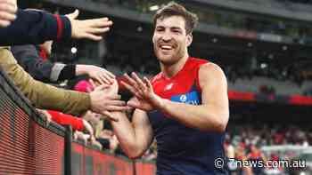 Melbourne Demons AFL gun Clayton Oliver extends lead in Coaches’ Association Champion Player of the Year award but former captain Jack Viney takes full votes - 7NEWS