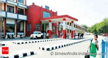 Absence of public transport at Mohali railway station flagged - Times of India