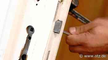 Polizei und Sicherheitsdienst befreien Mann in Jena aus Toilette