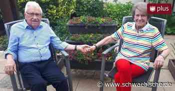 Juliana und Hugo Holzer aus Ravensburg feiern ihre eiserne Hochzeit - Schwäbische