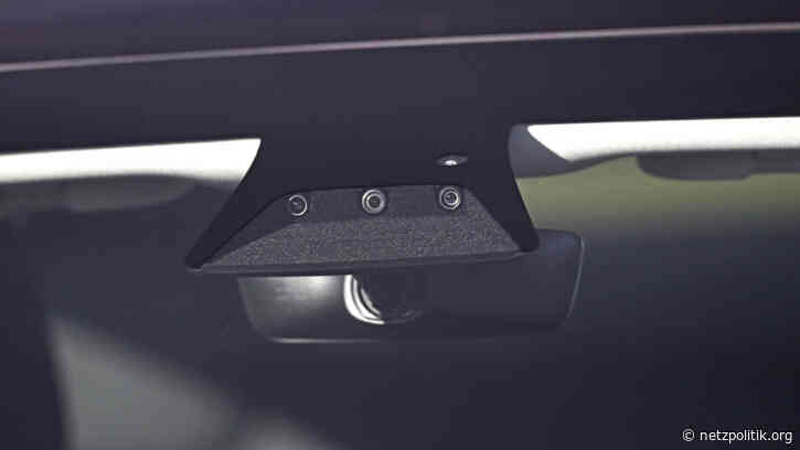 Zu viel Überwachung: Teslas dürfen bei Berliner Polizei nicht auf den Hof