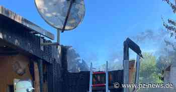 Brand in Sauna-Anbau in Bruchsal: Feuer greift auf Gartenhütte über - Baden-Württemberg - Pforzheimer Zeitung