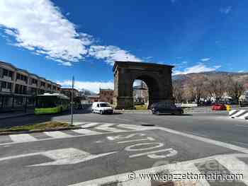Aosta: all'Arco d'Augusto una statua in bronzo dell'Imperatore - gazzettamatin.com