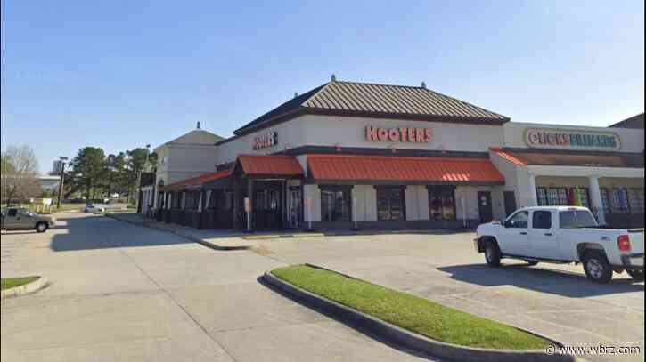 Police investigating reported gunfire outside Hooters in Baton Rouge