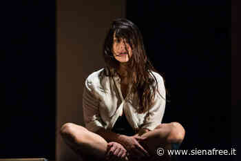 Valentina Lodovini al ''Ciro Pinsuti'' di Sinalunga - SienaFree.it