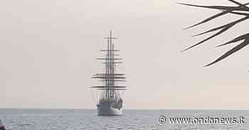 Attracca ad Agropoli una leggenda dei mari, la Sea Cloud, uno dei più grandi velieri al mondo – Ondanews.it - ondanews