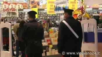 Mortara: rapina con una rivoltella (scacciacani) il supermercato, 43enne individuato e arrestato - Vigevano24.it