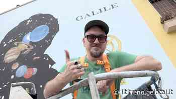 Ozmo all’opera per rifare il suo murale cancellato a Pisa - Il Tirreno