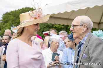Hospice volunteer aged 100 meets the royals at garden party - Hillingdon Times