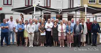 Kaartersclub '101 Uit' viert kampioenen | Pittem | hln.be - Het Laatste Nieuws