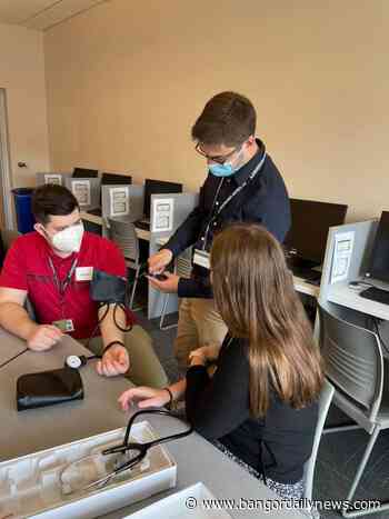 Husson University Pharmacy Camp to give students a taste of professional and university life - Bangor Daily News