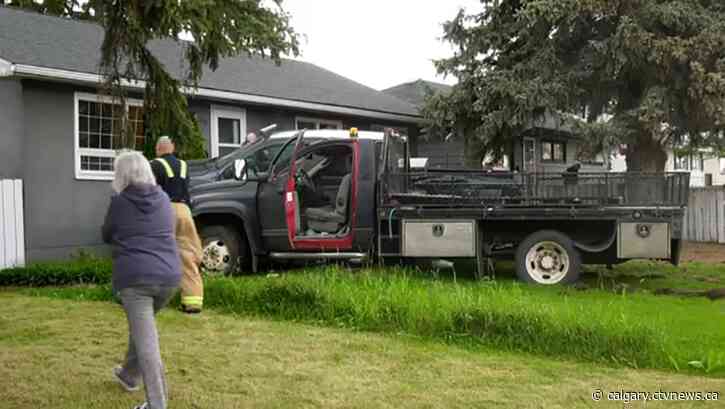 Trucks hits house in southeast Calgary