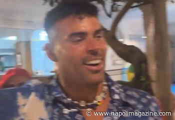 VIDEO - Petagna a Capri, si canta "Oje vita mia" da Paolino per il suo 27° compleanno - Napoli Magazine
