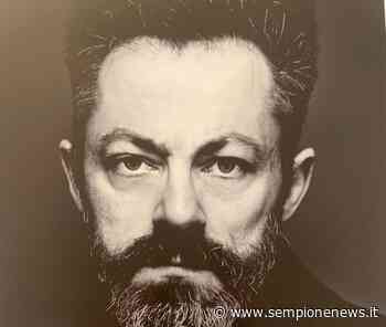 Lo spazio Surplace ospita la mostra di Gianni Caravaggio: "(Solo il cuore resta giovane)" - Sempione News