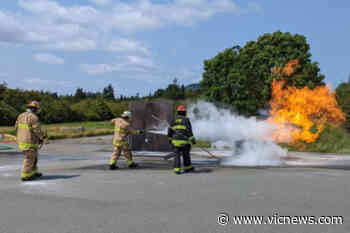 Training helps North Saanich firefighters fight natural gas fires – Victoria News - Victoria News