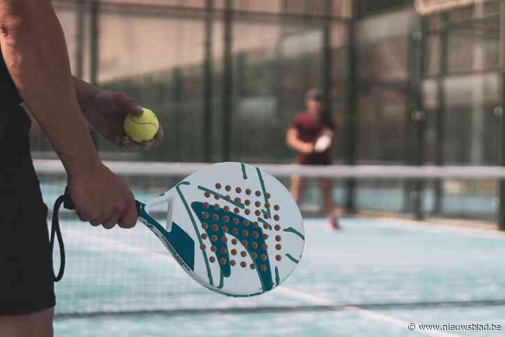Buren halen slag thuis tegen “luidruchtige padelclub”: gedaan met balletjes slaan na 19 uur en op zondag