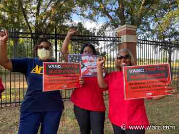 Nurses stage protest in front of Tuscaloosa VA Medical Center - WBRC