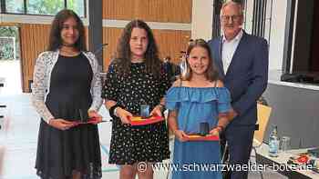 Ehrennadel der Stadt: Nagolds OB zeichnet junge Musikerinnen aus