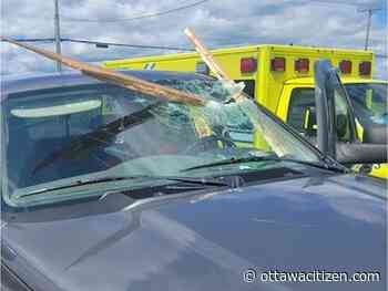 Driver narrowly avoids injury as boards fly off truck in Gatineau
