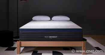 Upgrade Your Mattress With Up to $400 Off and Free Pillows With Helix's Fourth of July Sale     - CNET