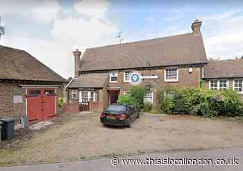 Burglars break into Aldenham Social Club and steal £18