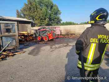 Canelli, incendio in deposito di legnami, Vigili del Fuoco ancora all’opera - La Nuova Provincia - Asti