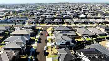 Sydney and Melbourne lead falls in national property prices