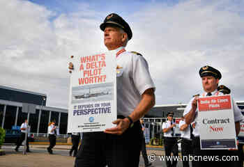 Delta pilots hit picket lines ahead of busy Fourth of July travel weekend