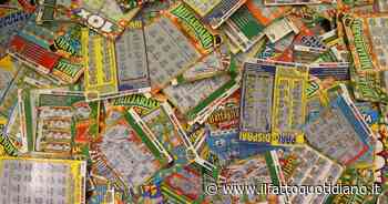 Acilia, tabaccaia ruba Gratta e Vinci per un valore di 150mila euro: il titolare la scopre, lei confessa e si… - Il Fatto Quotidiano