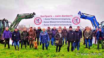 Stade: Mit Protestschreiben gegen geplanten Surfpark - NDR.de