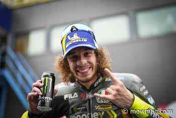 Cerotto sul naso, riccioloni. Sul web tutti notano che Marco Bezzecchi assomiglia a lui. E scendono già le lacrime - MOW