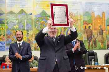 Presidente do Condor recebe título de cidadão honorário de Piraquara - RIC Mais