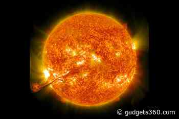 Massive Earth-Facing Sunspot Rapidly Increases in Size, May Result in Auroras