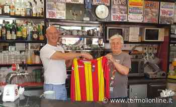 Maglia giallorossa in regalo per il compleanno, missione di Pino Nuozzi da Mario Leny - Termoli Online