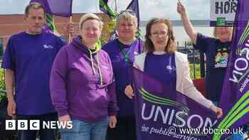 Hospital workers strike in row over equal pay