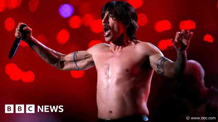 Red Hot Chili Peppers cancel Glasgow concert after illness - BBC