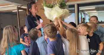 VIDEO. Leerlingen bedanken juf Helga op laatste schooldag - Het Laatste Nieuws
