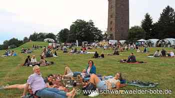 Picknick in Dobel: Viel gute Laune beim ersten "Bergglühen"