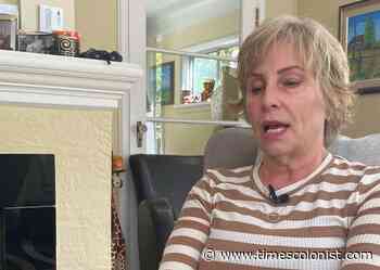 Witness recounts hiding during robbery at Saanich bank - Victoria - Times Colonist