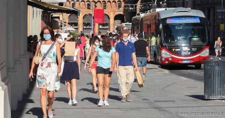 Omicron 5 è la variante prevalente: è al 60%. Iss: “Fase epidemica acuta anche se se è estate. Usare la mascherina e le altre precauzioni”