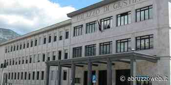 CHIUSA IN CASA CONTRO LAVORI SUPERBONUS, SGOMBERO POLIZIA A SULMONA: "DORMIRO' DAVANTI AL TRIBUNALE" | Ultime notizie di cronaca Abruzzo - Abruzzoweb.it