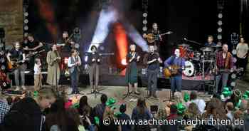 Burg Wilhelmstein: Publikum empfängt Angelo Kelly mit glänzenden Kleeblättern
