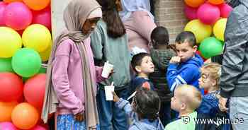 Kinderen zetten vakantie in met speelstraat in thema jungle - Het Laatste Nieuws
