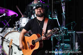 PHOTOS: Aaron Goodvin in concert at the Ponoka Stampede