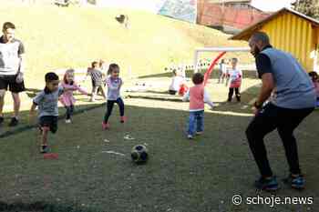Crianças de CEI da Rede Municipal de Joinville idealizam e criam campinho de futebol - SC Hoje News