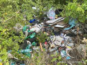 Buccino: la Guardia Nazionale Ambientale scopre cumuli di rifiuti abbandonati lungo la SR407 – Ondanews.it - ondanews
