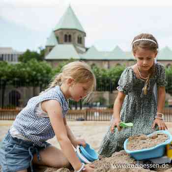 Essen: XXL-Sandkasten auf dem Burgplatz - Radio Essen
