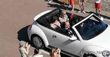 Katholieke Basisschool Triangel zwaait drie leerkrachten uit op muzikale wijze - Het Laatste Nieuws